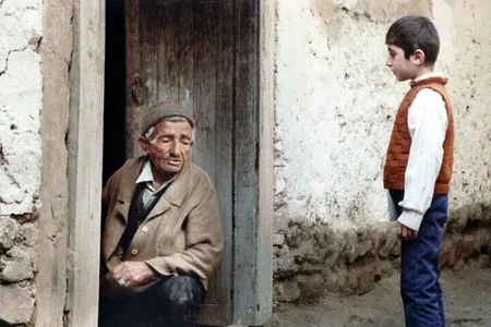 نمایش فیلم «خانه دوست کجاست؟» در سینماهای روباز آتن