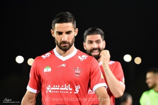 خداحافظی احساسی میلاد محمدی با هواداران پرسپولیس؛ مدافع ملی‌پوش راهی لیگ بلاروس شد