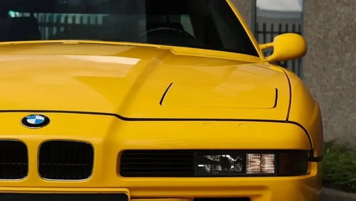 ب‌ام‌و ۸۵۰CSi مدل ۱۹۹۳ با رنگ زرد Giallo Fly