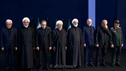ادای احترام سران قوا به پیکر رهبر شهید