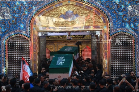 طواف پیکر رهبر شهید در حرم حضرت عباس (عکس)