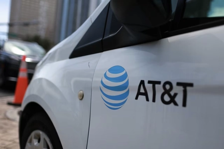 تهدید اسپیس ایکس می‌تواند برای مدت طولانی بر سهام AT&T سایه افکند، هشدار تحلیلگر