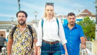 اولگا لاورنتیوا، سوپرمدل روس، با انتشار تصاویر پشت صحنه فیلم «ماجراجویی در جزیره جیمز باند» غوغا کرد