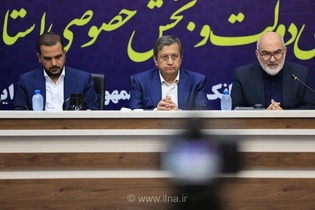 تأکید رئیس کل بانک مرکزی بر حمایت از تولید و کنترل تورم در خوزستان