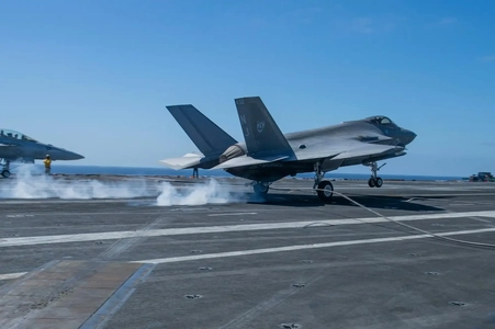 فرود تاریخی جنگنده F-35C روی ناو آمریکایی جان اف. کندی