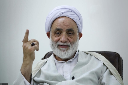 تکذیب خبر درگذشت حجت‌الاسلام قرائتی؛ او در قید حیات است