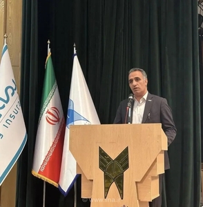 تقدیر از کارکنان دانشگاه آزاد کرج همزمان با رونمایی از محصول جدید بیمه دی