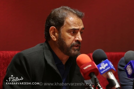 فیروز کریمی قهرمان جام جهانی را معرفی کرد!