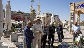 زیارت مزار حاج قاسم سلیمانی توسط مشاور وزیر میراث‌فرهنگی