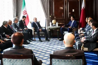 دیدار پزشکیان و امیر قطر در اجلاس سران مجمع کشور‌های صادرکننده گاز