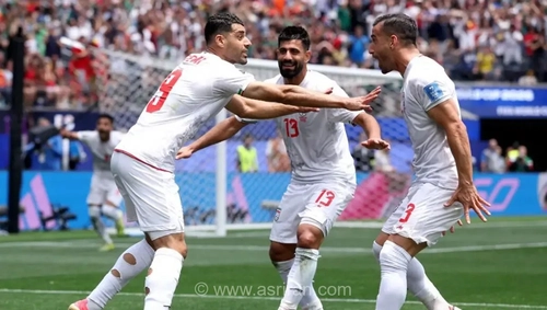 فوتبال ایران در میانه میدان سیاست و احساسات