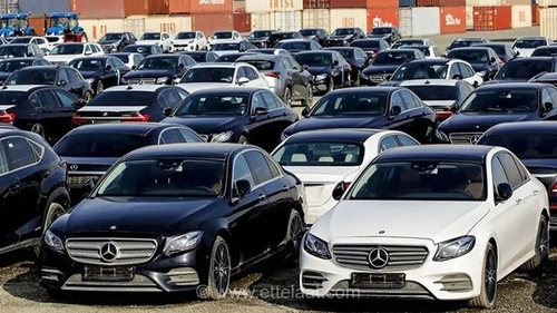 تداوم نوسانات در بازار خودرو؛ چرا قیمت خودروهای وارداتی در روزهای اخیر روند صعودی به خود گرفته است؟