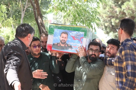 تشییع پیکر شهید سرتیپ دوم پاسدار جعفر کهریزی در کرمانشاه