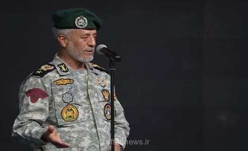 دریادار سیاری: ما مرد میدان هستیم؛ پوزه هر دشمنی را به خاک می‌مالیم
