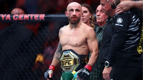 تماشای زنده UFC 333: نحوه تماشای آنلاین مجانی Volkanovski vs. Evloev
