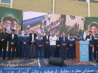 افتتاح ۴۰۰۰ زمین چمن مصنوعی و پیگیری مطالبات فوتبال ایران در فیفا