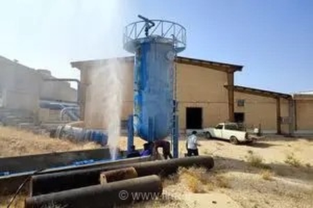 عملیات مهندسی پیچیده در فارس؛ ترمیم نشتی خط انتقال آب محرم بدون قطعی و هدررفت آب