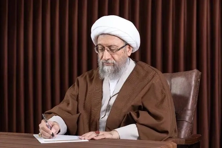 آیت‌الله آملی لاریجانی: دشمن در جنگ تحمیلی در محاسبه اشتباه بود