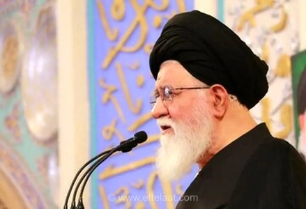 علم‌الهدی در نماز جمعه مشهد: آمریکا تجهیزات نظامی دارد اما از قدرت ایمان و نصرت الهی بی‌بهره است