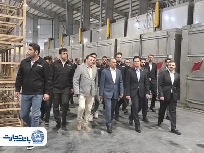 بازدید مدیرعامل بانک تجارت از شرکت آکو باتری برای تقویت همکاری‌ها