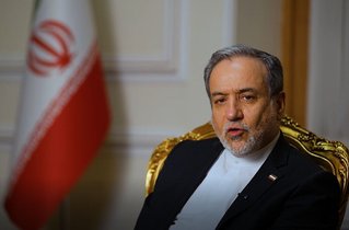 هشدار عراقچی به وزیر خارجه اتریش درباره امنیت تنگه هرمز