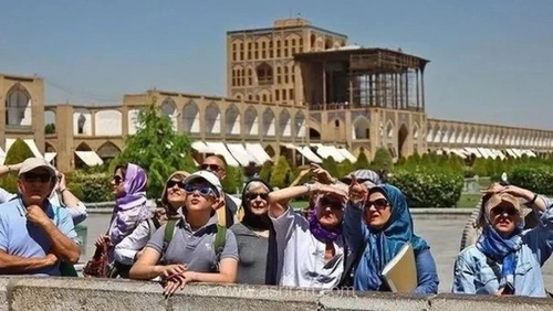 کاهش ۵۰ درصدی ورود گردشگر به ایران در بهار ۱۴۰۵