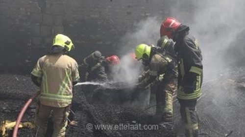 مهار آتش‌سوزی در انبار ضایعات محدوده بازار امام رضا(ع) مشهد توسط آتش‌نشانان پیش از سرایت به اماکن مجاور