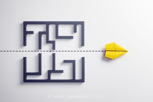 آیا باید از مشاوران رایگان موسسات مالی استفاده کنم یا یک مشاور مستقل استخدام کنم؟