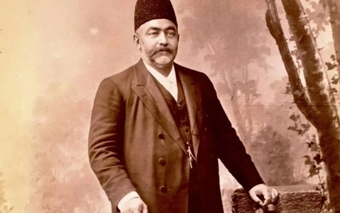 تصویر نایاب از پسران صدراعظم ناصرالدین شاه با معلم روسی