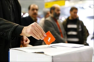 جواد امام: برای ادامه جنگ باید از مردم نظرخواهی کرد