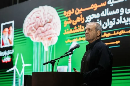 نقش‌آفرینی جوانان نخبه در حل مشکلات کشور؛ رئیس‌جمهور: با اتحاد و تلاش می‌توانیم از شرایط سخت عبور کنیم
