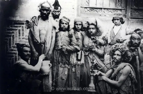 تصاویری دیدنی از حاجی اسمعیل؛ نوجوان غول‌پیکر یزدی که در عصر قاجار همه را شگفت‌زده کرد