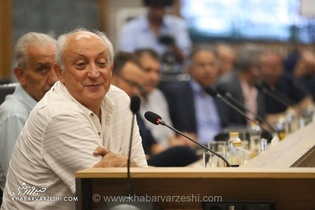 لیگ ۱۸ تیمی و پنجره بسته کار دست استقلال می‌دهد