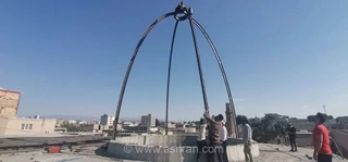 آغاز عملیات نصب گنبد آرامگاه شمس تبریزی در خوی؛ احیای یکی از شاخص‌ترین سازه‌های معماری جهان