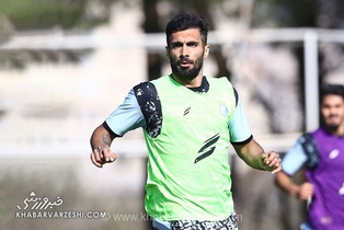 مدافع جنجالی استقلال: بابت رفتارم بعد از بازی الوصل عذرخواهی می‌کنم، خیلی اشتباه بود