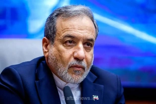 واکنش عراقچی به تهدیدات آمریکا برای آغاز «عملیات اقتصادی» علیه ایران