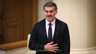 رئیس‌جمهور گرجستان برای حضور در مراسم ادای احترام به پیکر رهبر شهید انقلاب وارد تهران شد