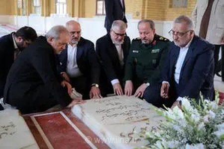 تجدید میثاق رئیس جمهور با شهدای بهشت زهرا (س) در آستانه هفته دولت