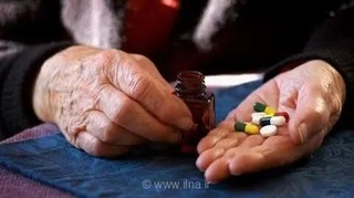 هشدار درباره هزینه‌کرد بودجه دارو برای حقوق کارکنان