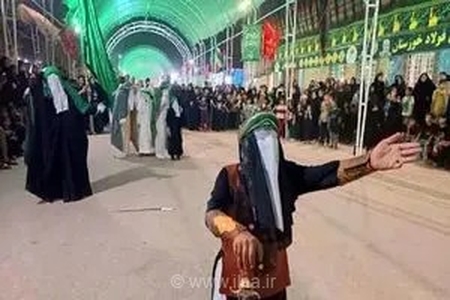روایت ۲۱ ساله عاشورا در مسیر پیاده‌روی اربعین؛ نمایش «اولین بازی» به مواکب نجف تا کربلا می‌رسد