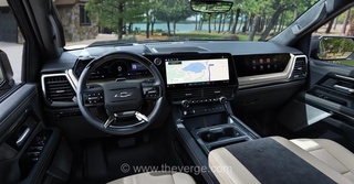 جنرال موتورز نرم‌افزار داخلی کامیون‌هایش را به‌روزرسانی کرد تا با CarPlay سازگار شود