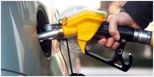 توقف واردات بنزین از ابتدای آبان‌ماه؛ توضیحات معاون ارتباطات دفتر معاون اول