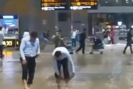 آب‌گرفتگی فرودگاه دهلی در پی بارش شدید باران