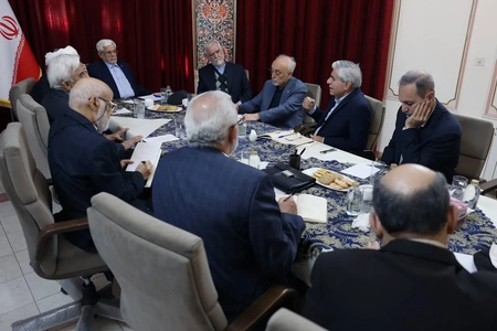 صرفه‌جویی حاصل از عدم واردات بنزین برای یارانه و کالابرگ هزینه می‌شود