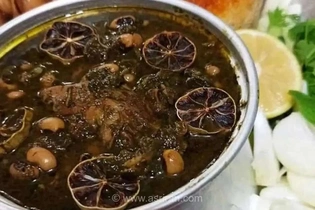 راز خوشمزه‌تر شدن قورمه سبزی: جلوگیری از آبکی شدن، تلخی و شوری