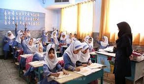 انتقاد از ادامه دار بودن مدارس دوشیفته و کلاس‌های پرجمعیت