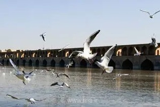 خروجی سد زاینده رود از روز جمعه افزایش می‌یابد