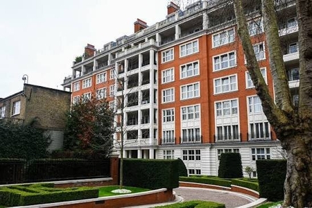 تلاش میلیاردر ایرانی برای جلوگیری از فروش عمارت لاکچری لندن
