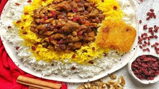 آموزش گام‌به‌گام طرز تهیه گردو پلو مجلسی و خوش‌عطر با روشی ساده و متفاوت در خانه