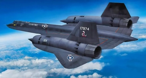راز لاستیک‌های نقره‌ای هواپیمای SR-71 Blackbird و پر شدن با نیتروژن